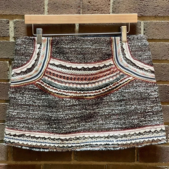 Zara Women's Yarn Embroidered Mini Skirt Size L - Picture 2 of 6